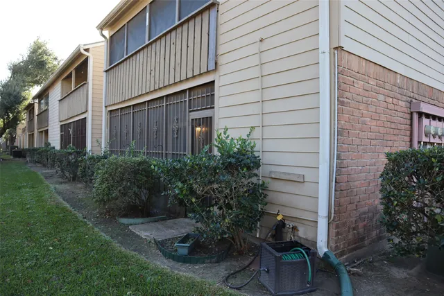 $162,500 | 5005 Georgi Lane, Unit 194, Houston, TX 77092