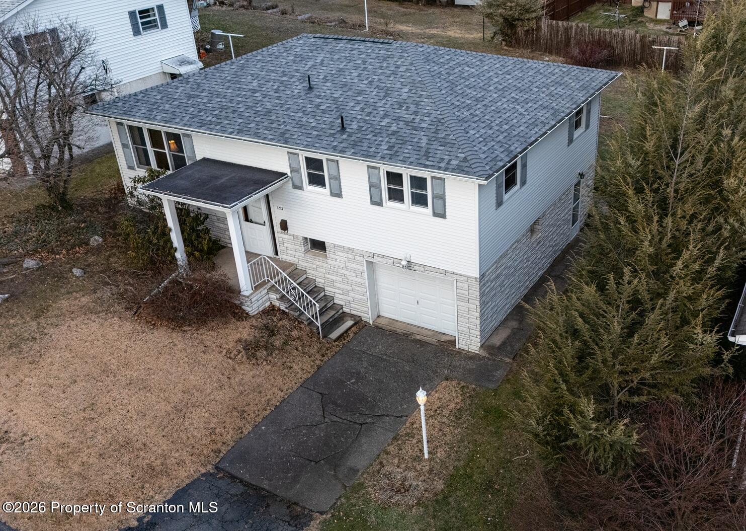 1215 Mine Street Old Forge, PA 18518 - Photo 7 of 34 DJI_20260115161437_0212_D