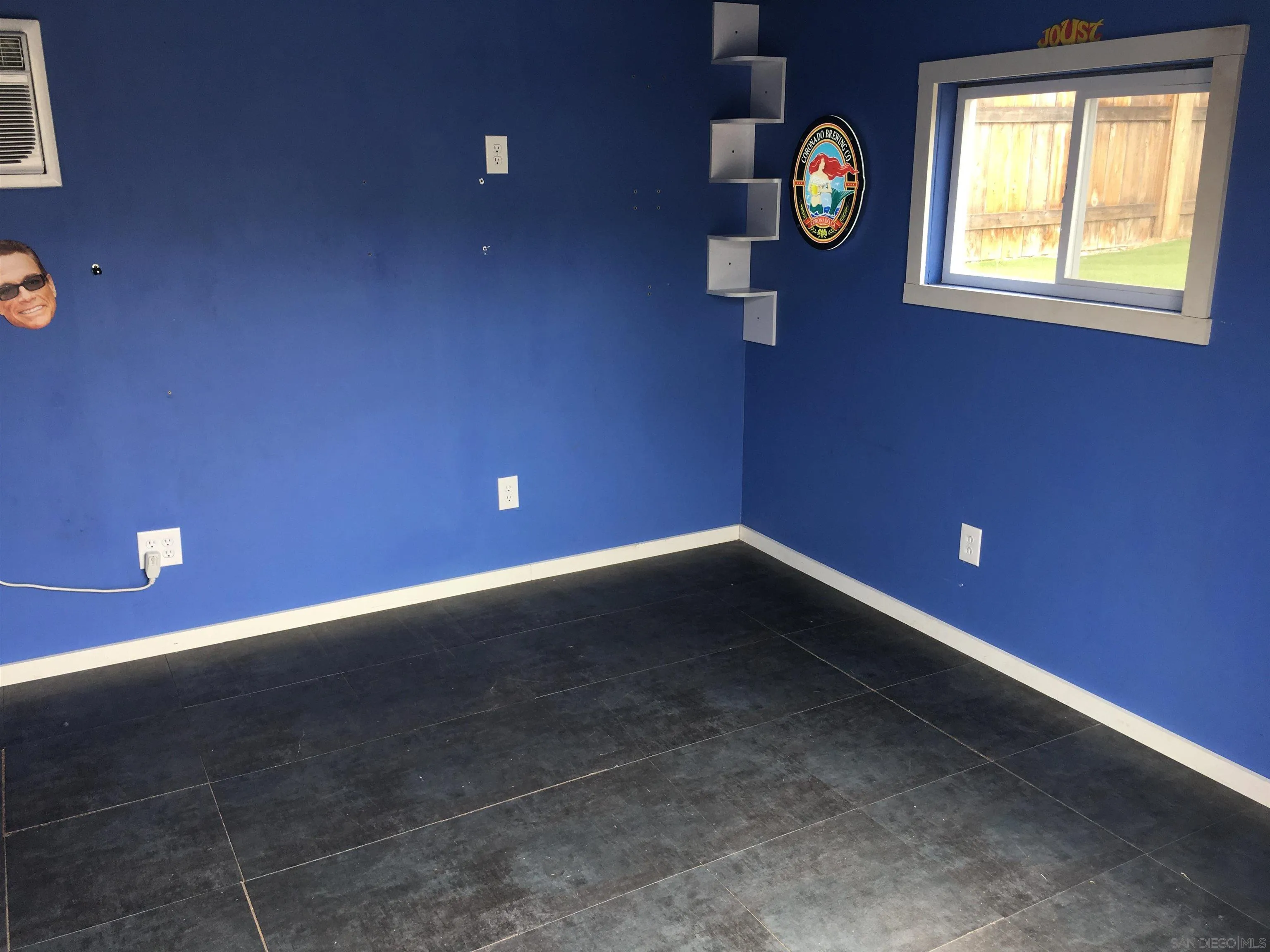 9452 Pike Road Santee, CA 92071 - Photo 25 of 26 a view of an empty room with window
