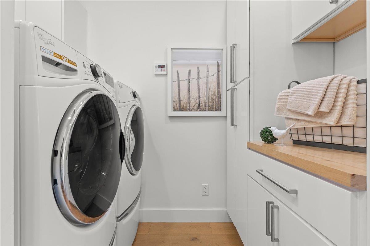 1233 Crompton Road Redwood City, CA 94061 - Photo 22 of 28 a utility room with dryer and washer