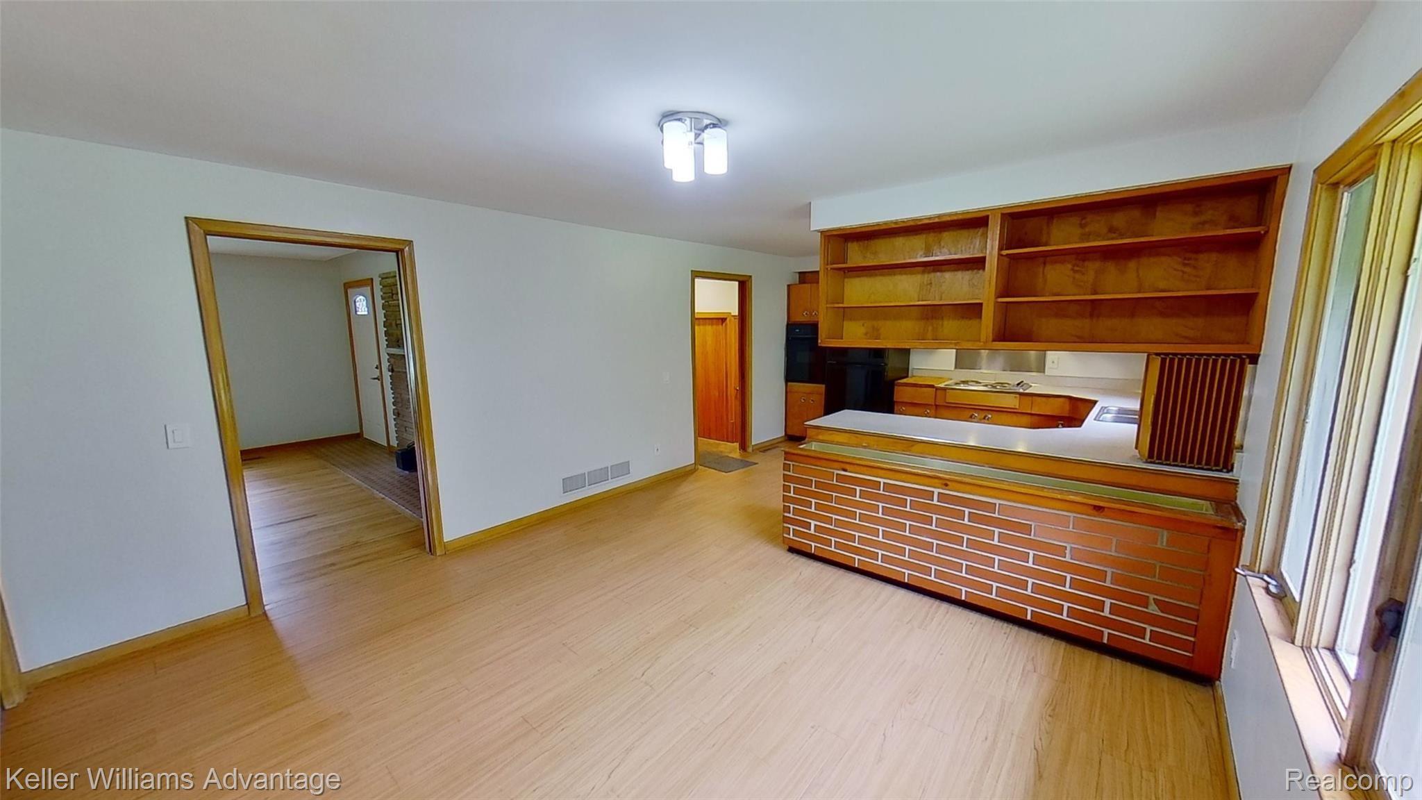 30862 West Road New Boston, MI 48164 - Photo 11 of 33 WestRd_30862_kitchen 2.jpg
