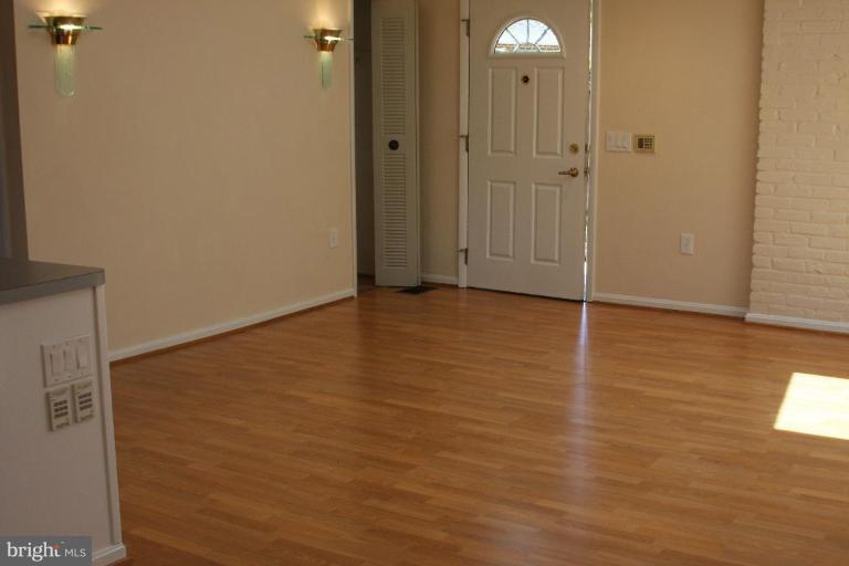 512 Dennis Avenue Silver Spring, MD 20901 - Photo 14 of 20 Family Room
