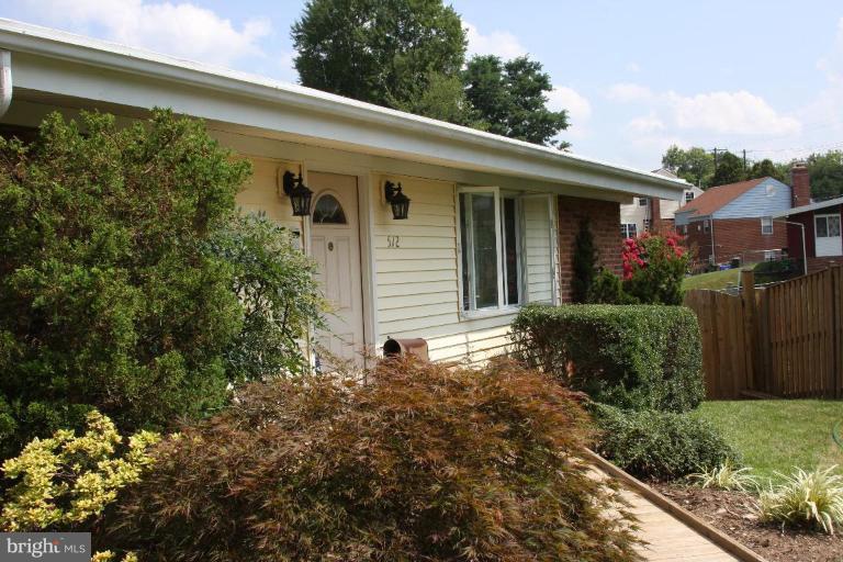 512 Dennis Avenue Silver Spring, MD 20901 - Photo 3 of 20 Exterior #4