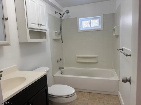 $2,000 | 207 Nariticong Avenue, Unit A, Hopatcong, NJ 07843