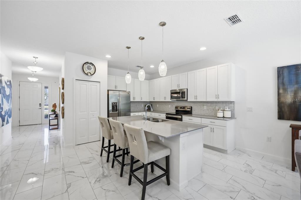 4569 Cabello Loop Kissimmee, FL 34746 - Photo 5 of 39