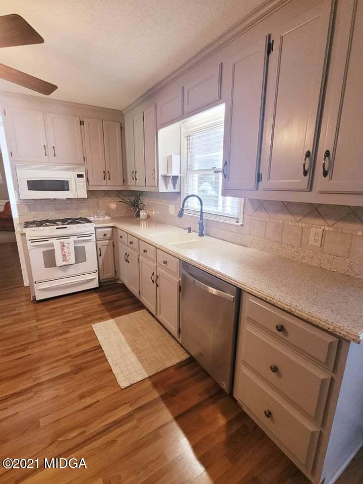 5327 Rivoli Drive Macon, GA 31210 - Photo 12 of 33 12