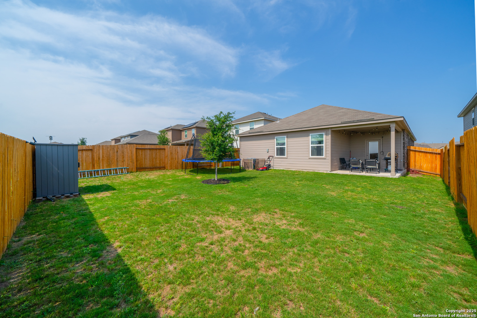 6430 Thorpe Converse, TX 78109 - Photo 25 of 25 a front view of house with yard