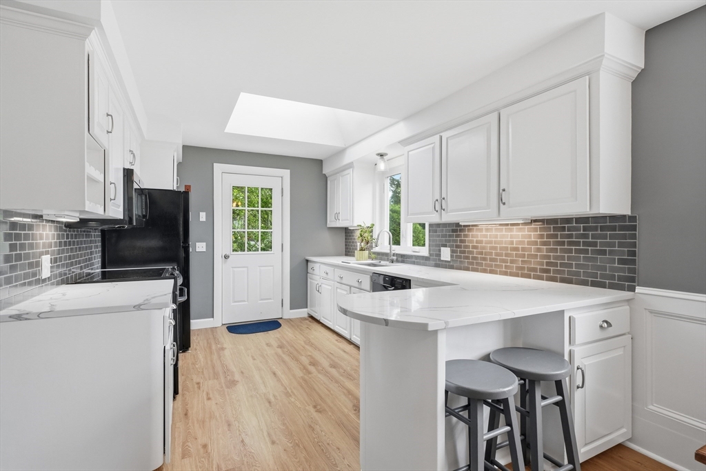 5 Antrim Road Framingham, MA 01701 - Photo 11 of 38