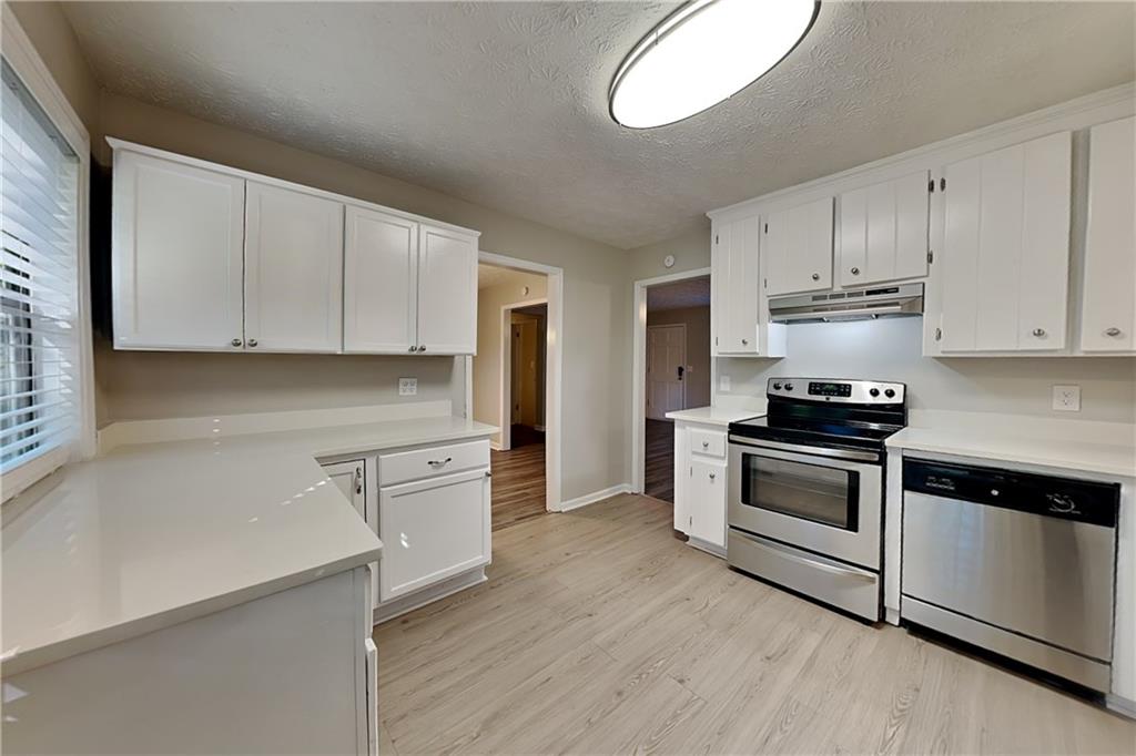 265 Castleair Drive Northeast Kennesaw, GA 30144 - Photo 5 of 19 Gallery Image 5