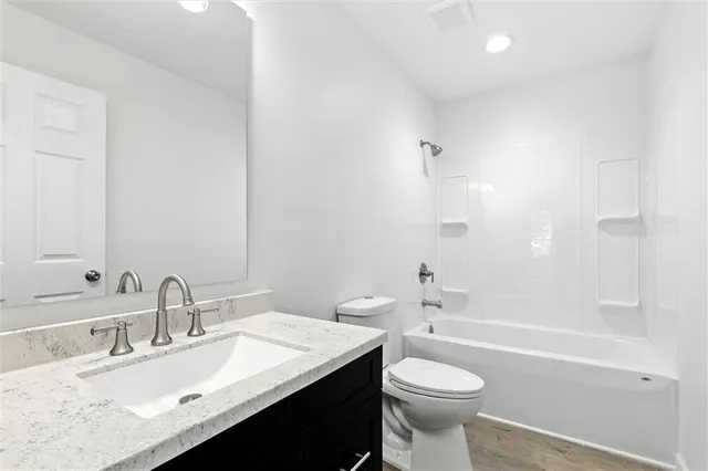 $250,000 | 105 North Campbell Street, Pleasant Hill, MO 64080