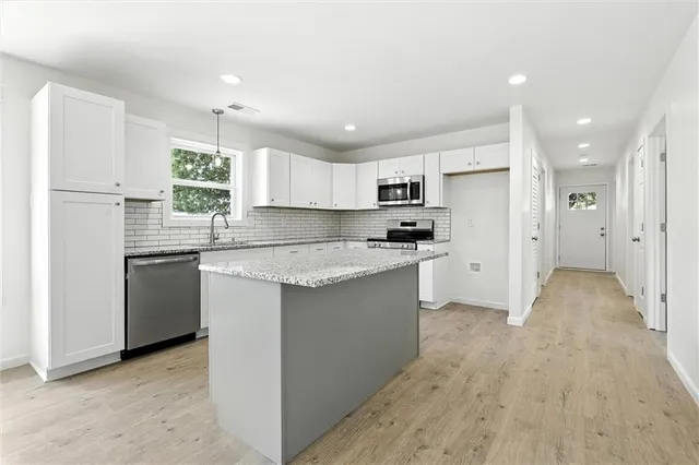 $250,000 | 105 North Campbell Street, Pleasant Hill, MO 64080