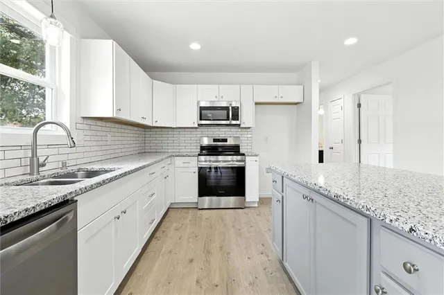 $250,000 | 105 North Campbell Street, Pleasant Hill, MO 64080