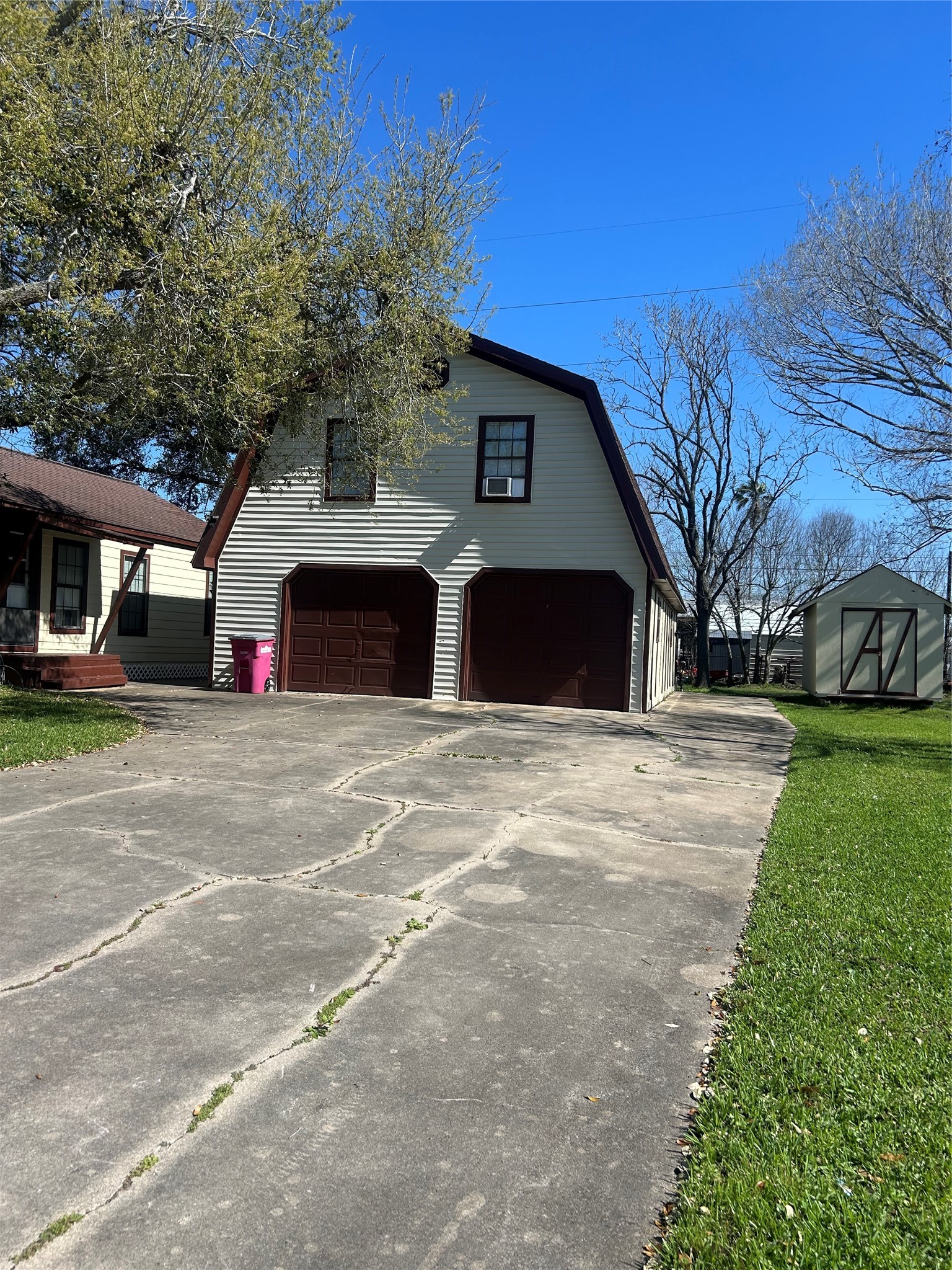 1312 North Avenue R Freeport, TX 77541 - Photo 3 of 16 Front of the property