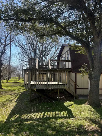 $975 | 1312 North Avenue R, Freeport, TX 77541