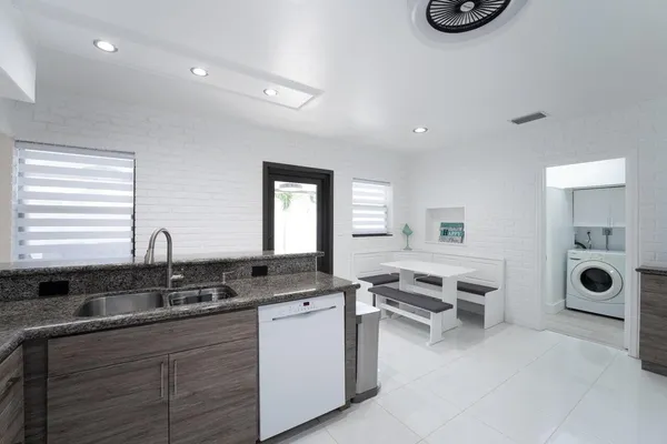 $6,000 | 1330 West Terra Mar Drive, Pompano Beach, FL 33062
