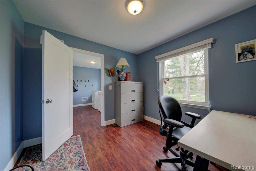 4386 Beach Road Troy, MI 48098 - Photo 43 of 56