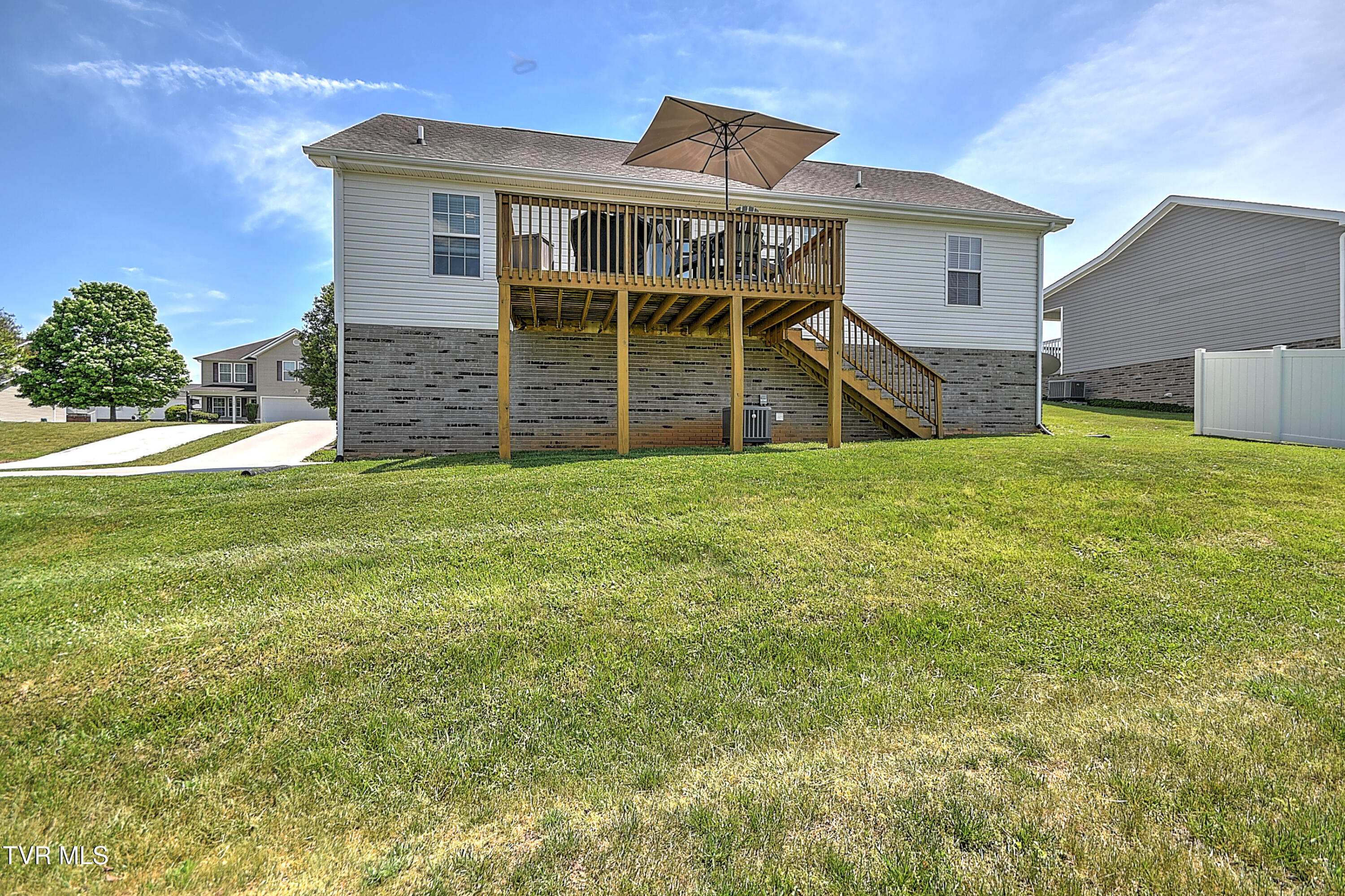 134 May Apple Road Bluff City, TN 37618 - Photo 33 of 39 134 May Apple JR-34