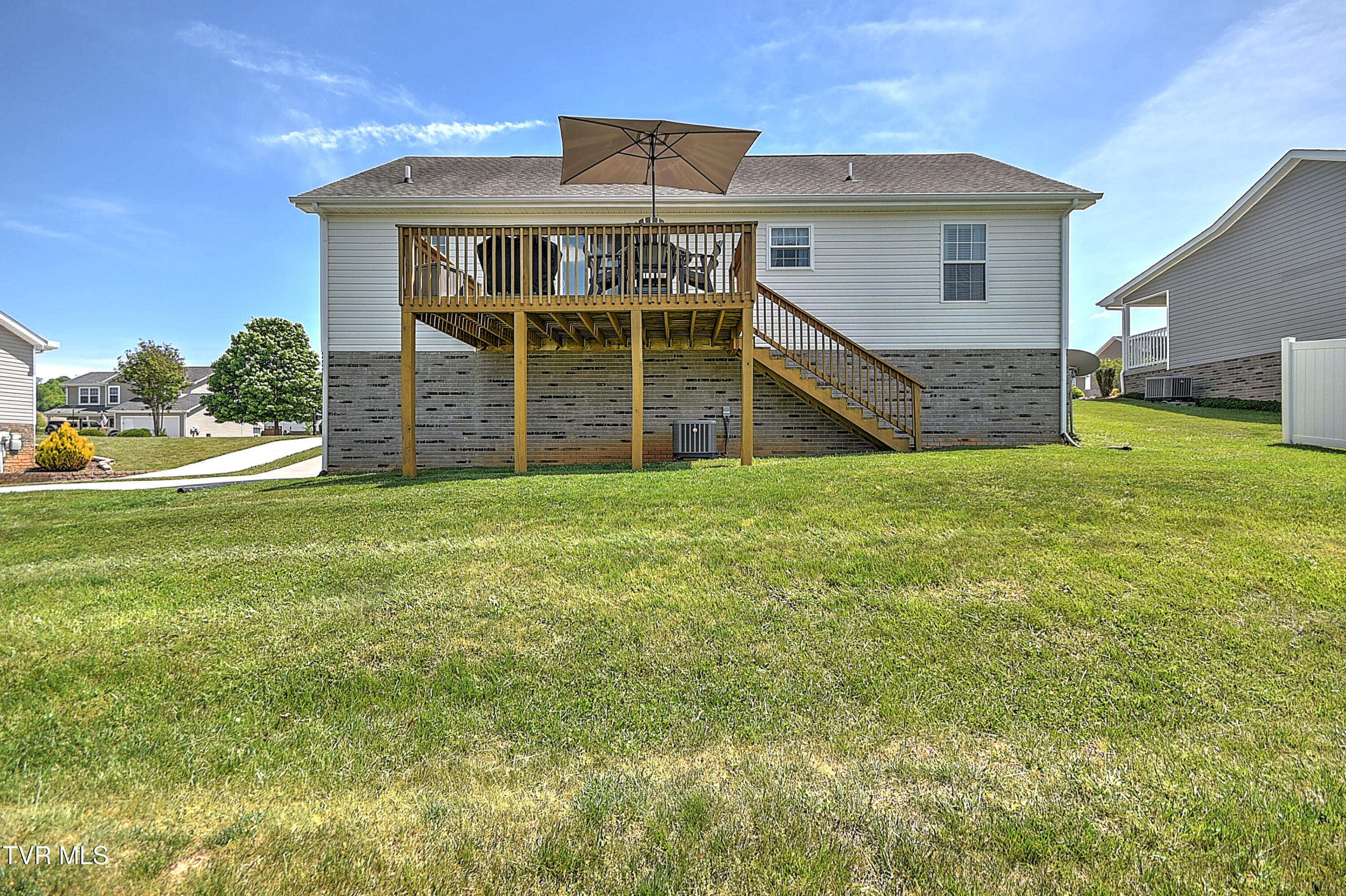 134 May Apple Road Bluff City, TN 37618 - Photo 34 of 39 134 May Apple JR-35
