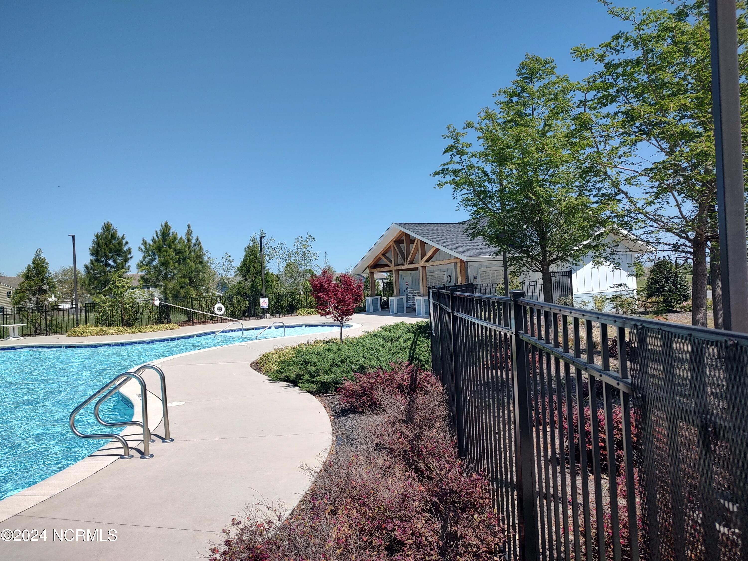 423 Frida Road New Bern, NC 28560 - Photo 50 of 55 Pool and Pool House