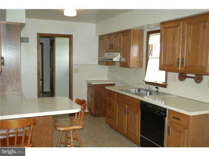 244 Snyder Road Reading, PA 19605 - Photo 3 of 10 Gallery Image 3
