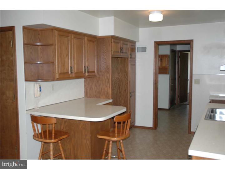 244 Snyder Road Reading, PA 19605 - Photo 4 of 10 Gallery Image 4