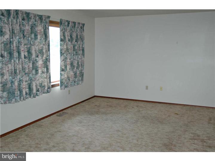 244 Snyder Road Reading, PA 19605 - Photo 6 of 10 Gallery Image 6