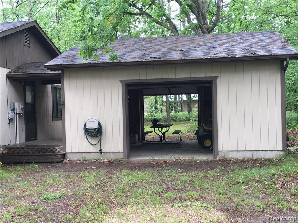 4157 North Markey Road Roscommon, MI 48653 - Photo 3 of 20 IMG_0725.JPG
