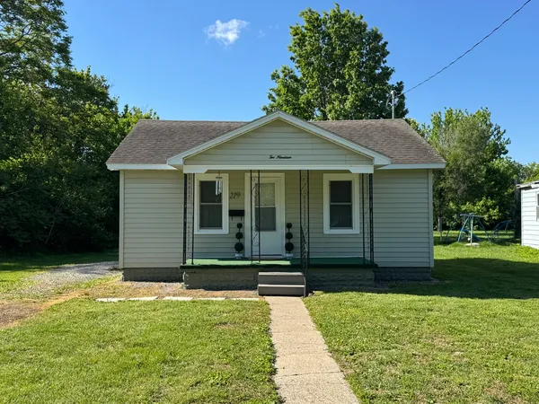 $61,500 | 219 West 7th Street, Flora, IL 62839