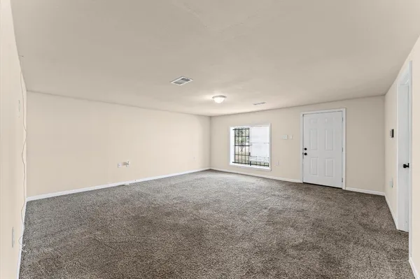 $299,900 | 1106 5th Street, Hempstead, TX 77445