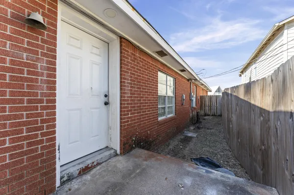 $299,900 | 1106 5th Street, Hempstead, TX 77445