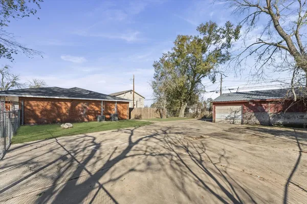 $299,900 | 1106 5th Street, Hempstead, TX 77445