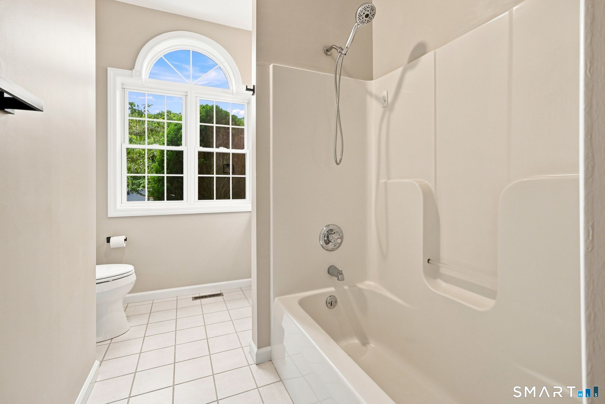 8 South Pond Road, Unit 8 Bloomfield, CT 06002 - Photo 27 of 40 Gallery Image 27