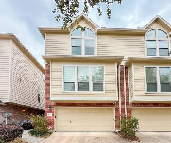 $450,000 | 1727 Stacy Crest, Houston, TX 77008