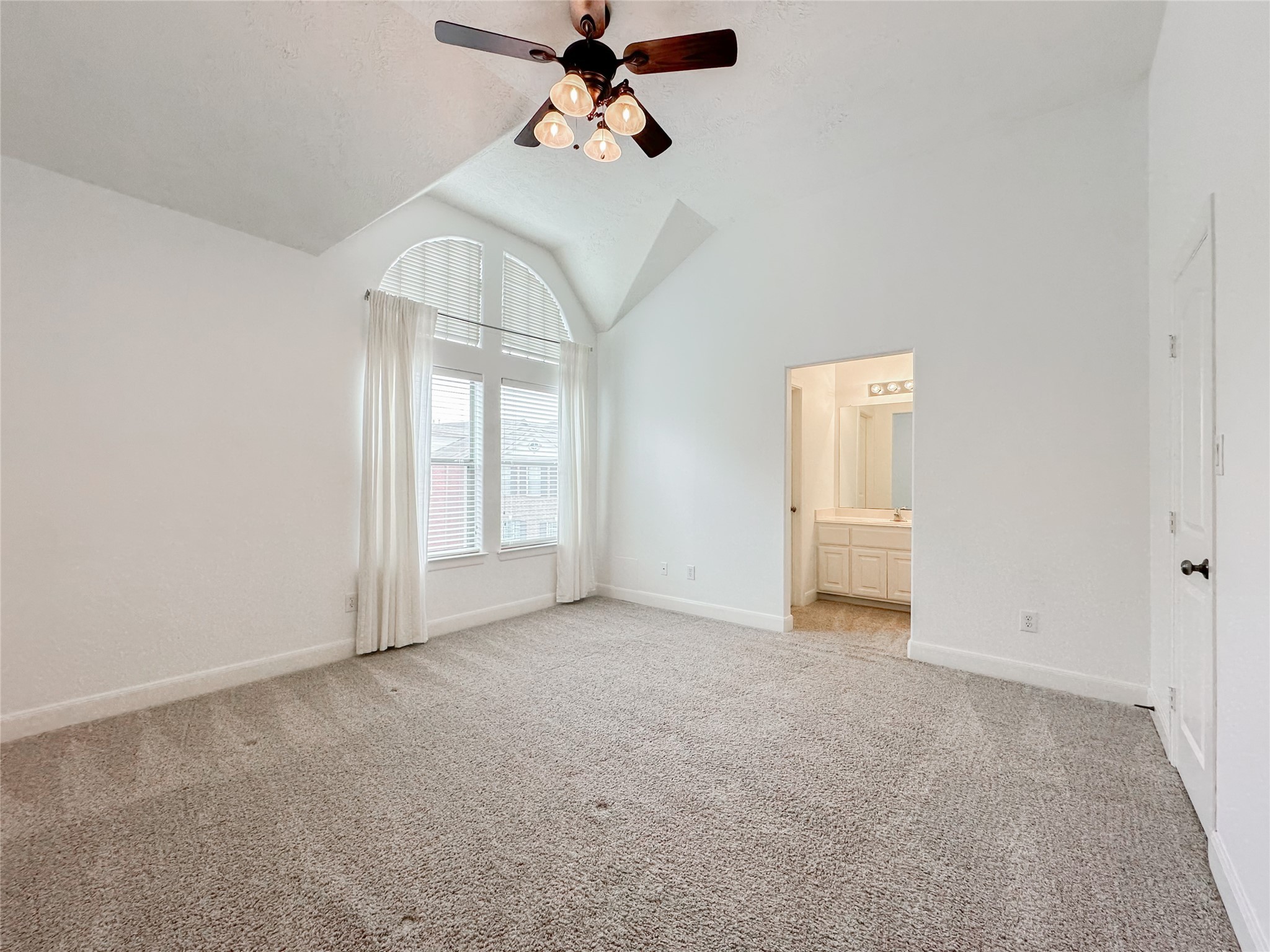 1727 Stacy Crest Houston, TX 77008 - Photo 29 of 37