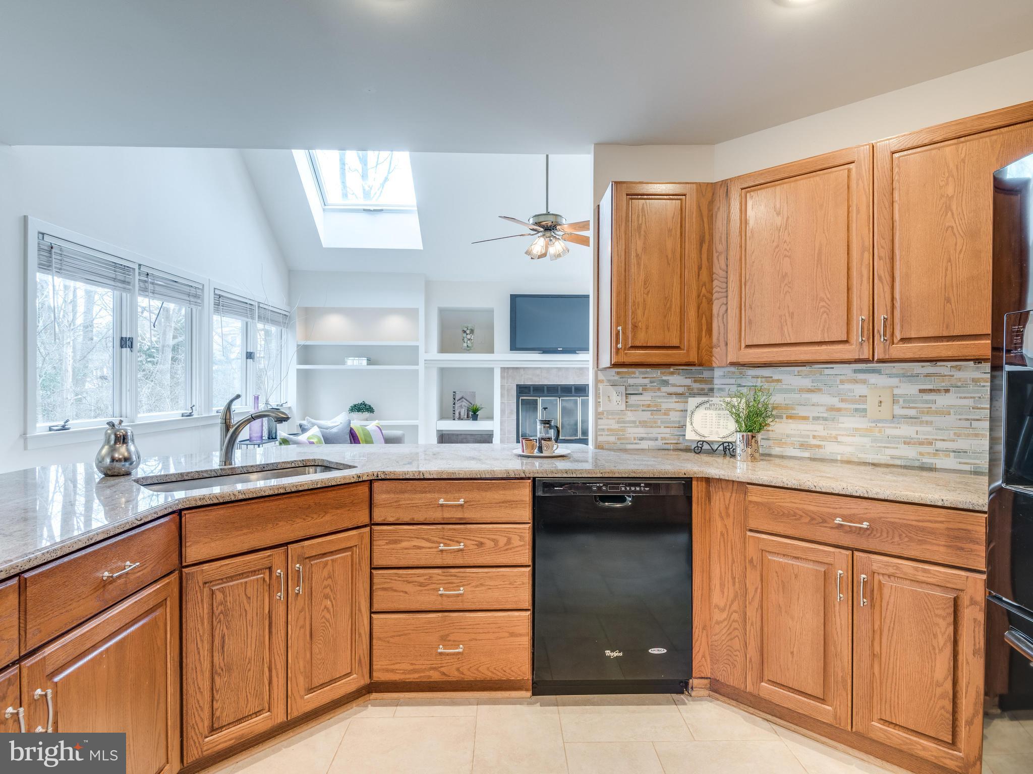 12005 North Walnut Branch Road Reston, VA 20194 - Photo 10 of 28 Kitchen