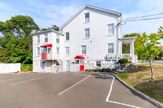 $2,800 | 104 East Avenue, Norwalk, CT 06851