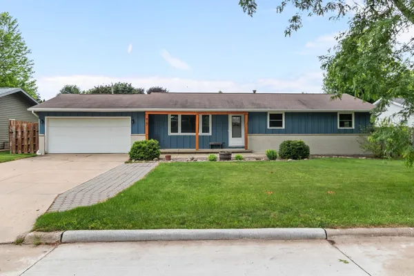 $295,000 | 617 Canterbury Drive, Appleton, WI 54915