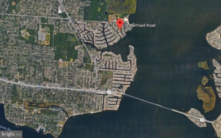 28 Mermaid Road Toms River, NJ 08753 - Photo 15 of 16