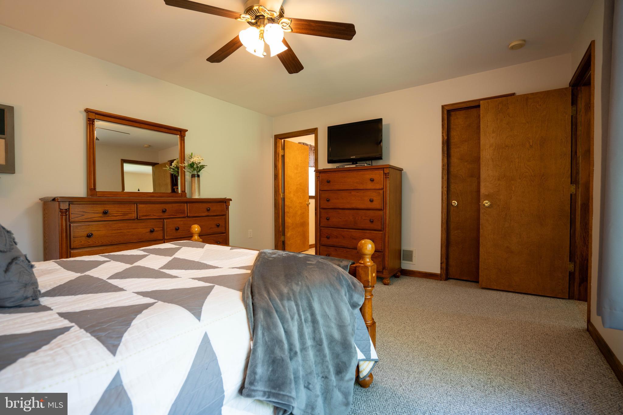 1707 West Rock Road Perkasie, PA 18944 - Photo 24 of 71 1st Floor Primary Bedroom