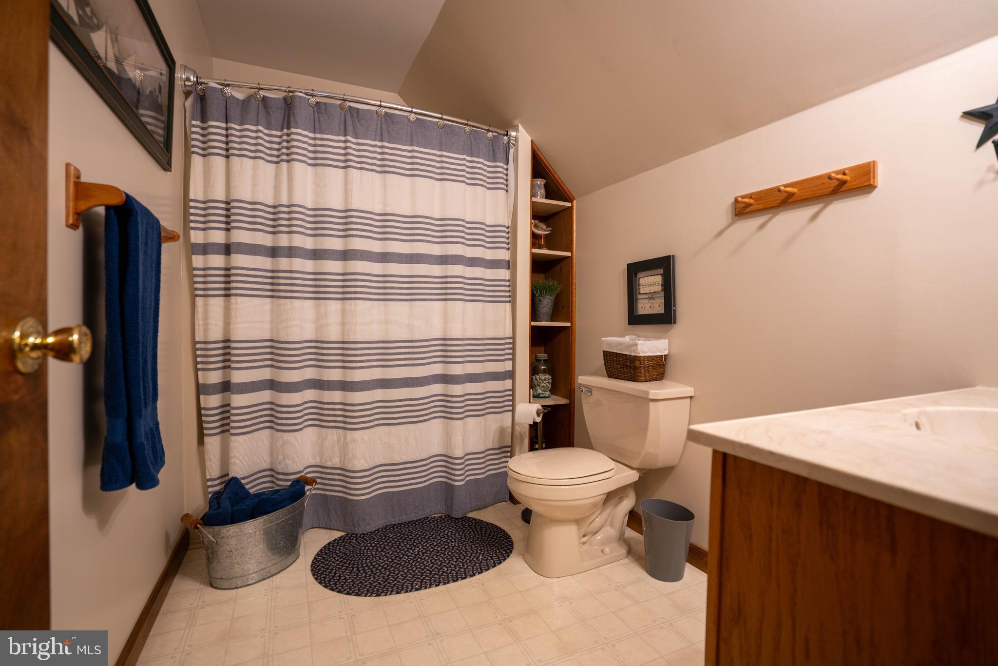 1707 West Rock Road Perkasie, PA 18944 - Photo 31 of 71 2nd Floor Bathroom