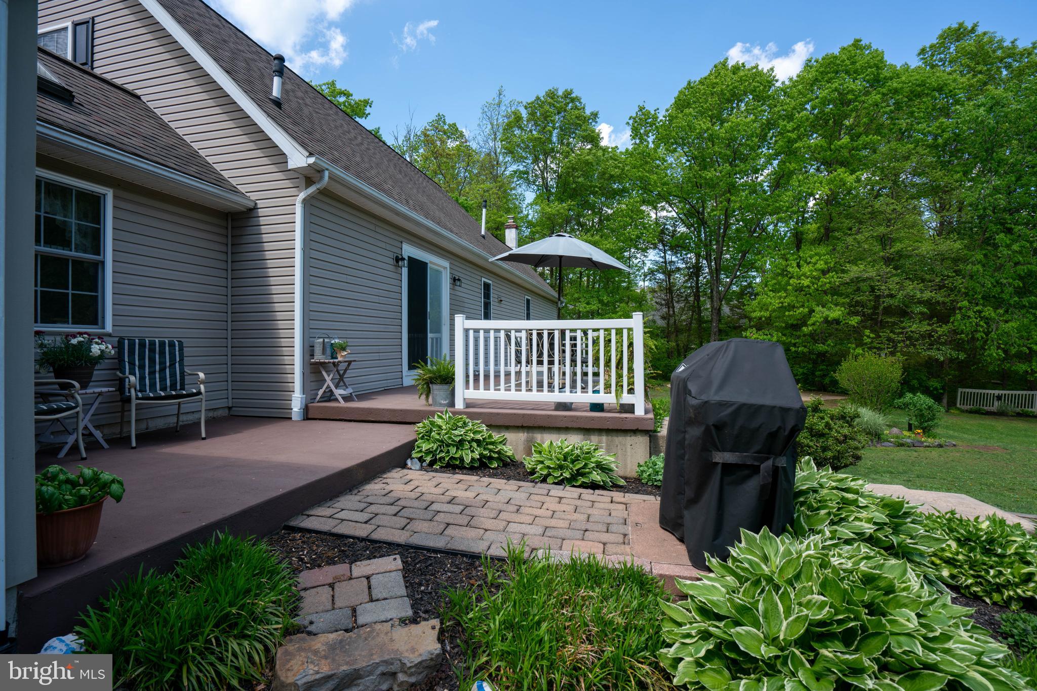 1707 West Rock Road Perkasie, PA 18944 - Photo 49 of 71 Brick & Stone Steps to Patio