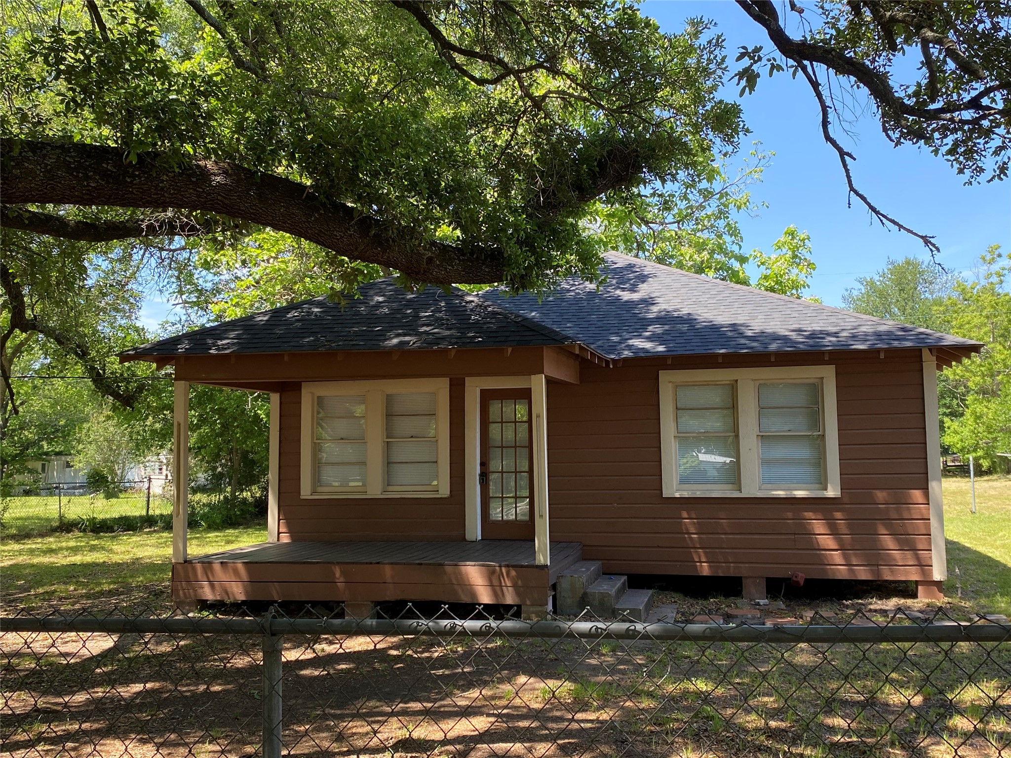104 North 5th Street Trinity, TX 75862 - Photo 1 of 21 Welcome home!