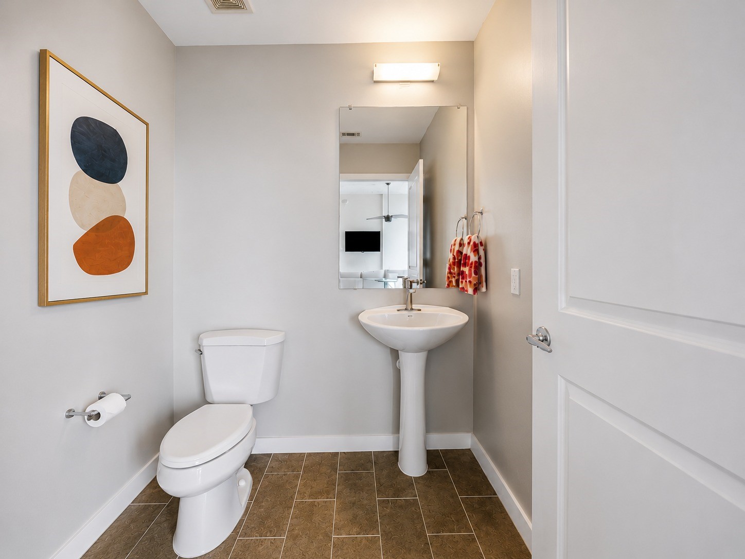 5925 Almeda Road, Unit 12202 Houston, TX 77004 - Photo 8 of 33 Convenient half bath for guest.