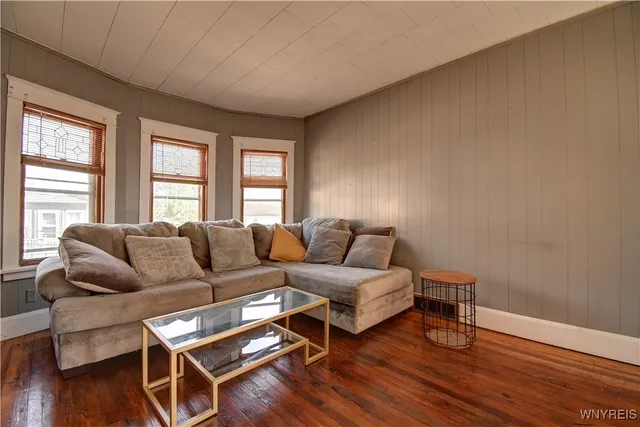 $220,000 | 34 Earl Place, Buffalo, NY 14204