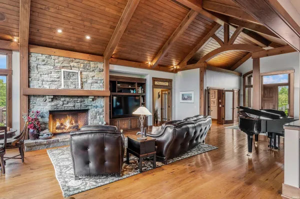 $1,945,000 | 12502 Kress Road, Roanoke, IN 46783