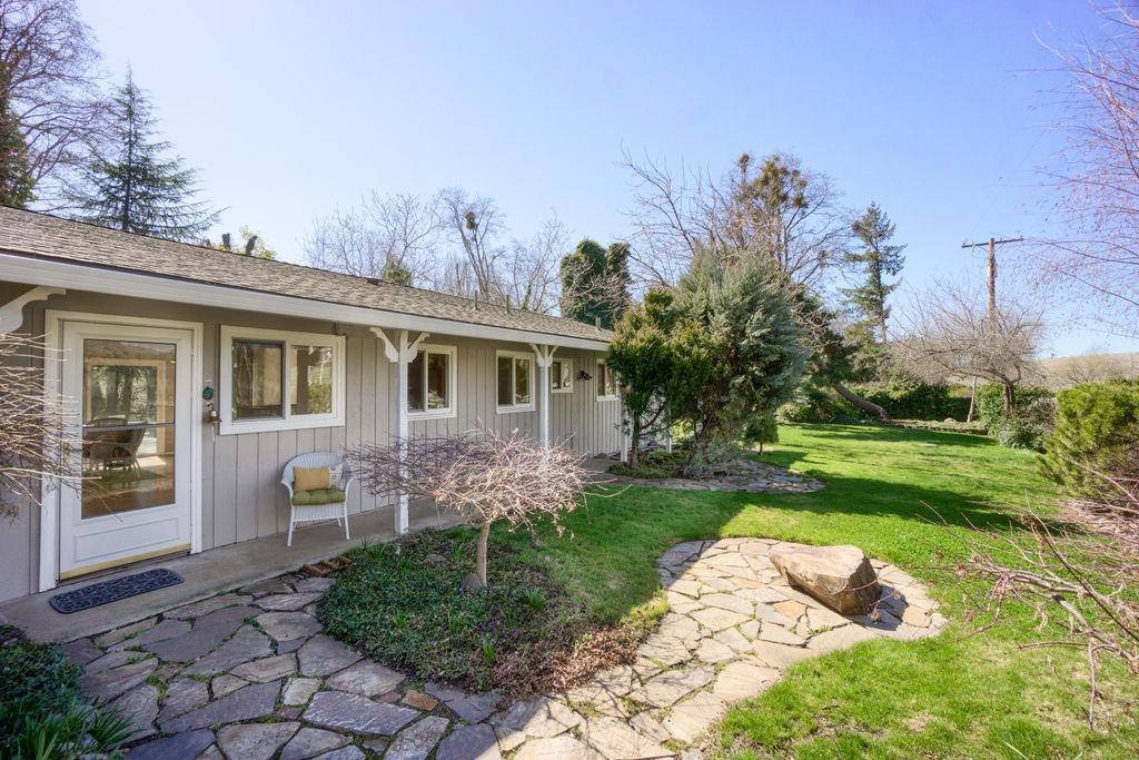 98 East Valley View Road Ashland, OR 97520 - Photo 2 of 35 Additional Photo