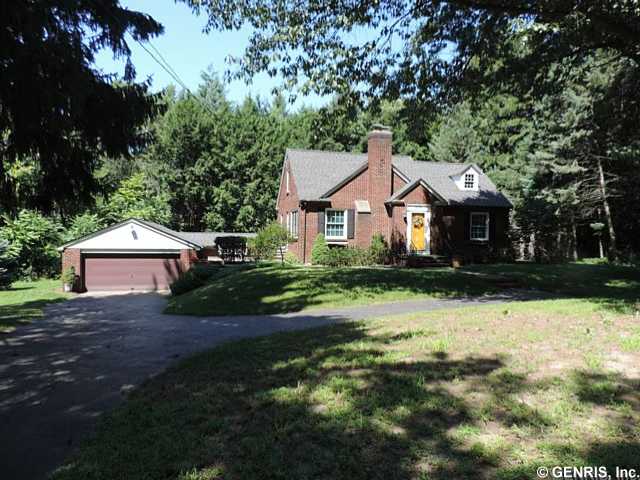 530 Vosburg Road Webster, NY 14580 - Photo 1 of 20 Exterior Front