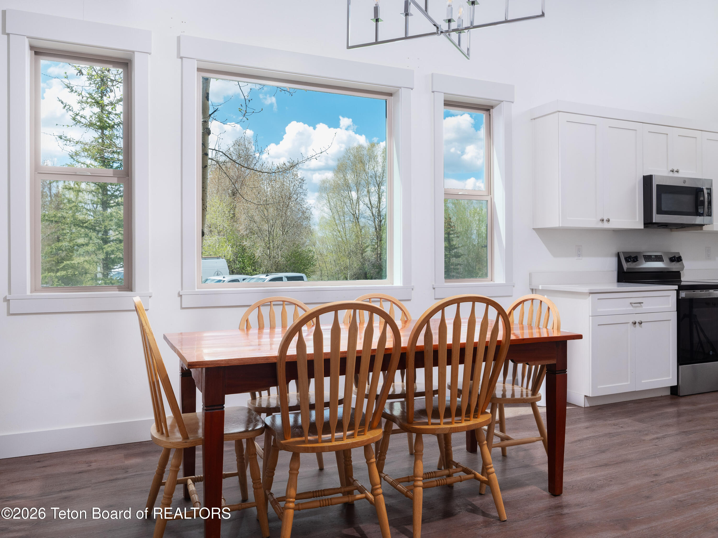 245 Abby Loop Victor, ID 83455 - Photo 7 of 19 07 dining