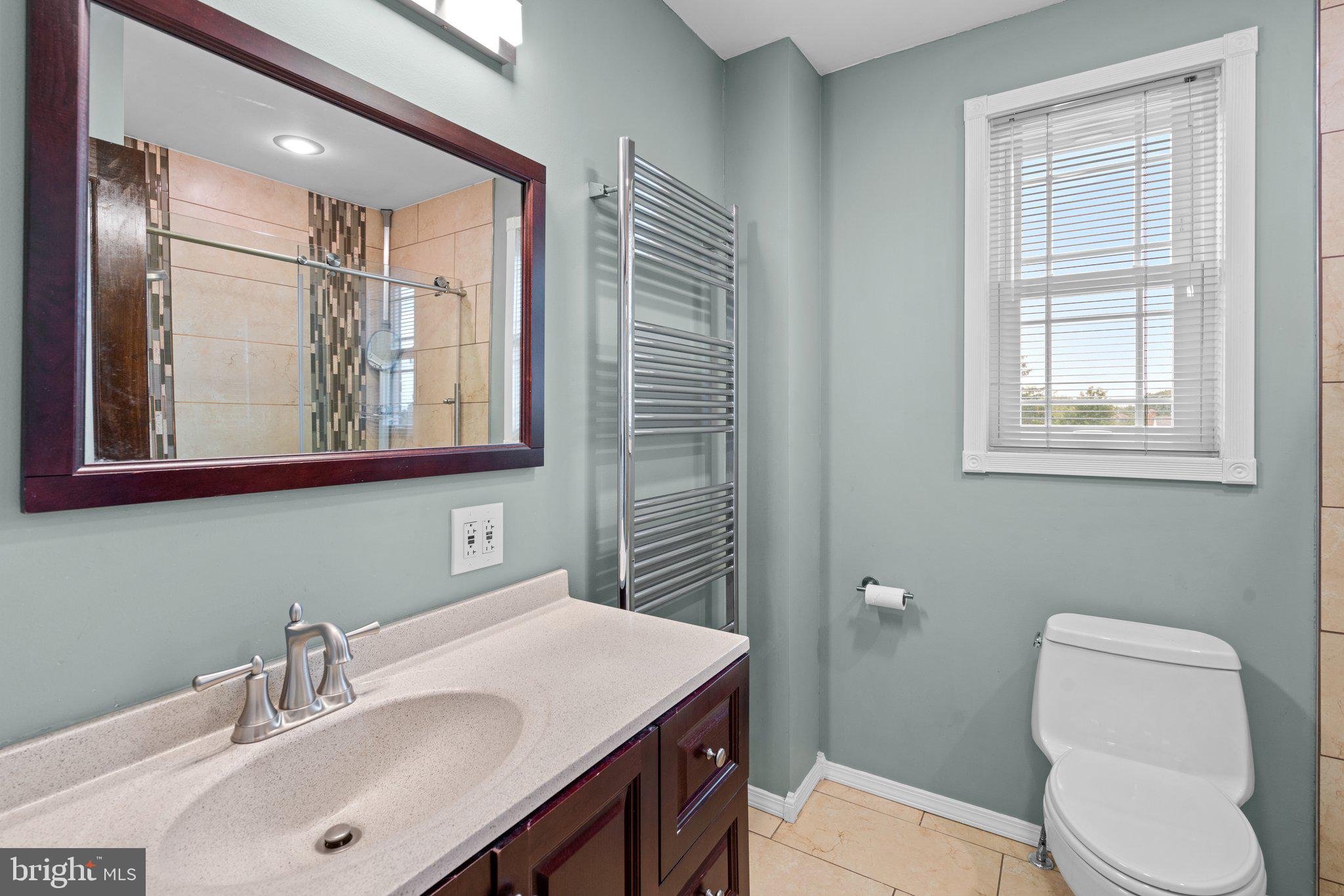 3814 Cedarhurst Road Baltimore, MD 21206 - Photo 23 of 38