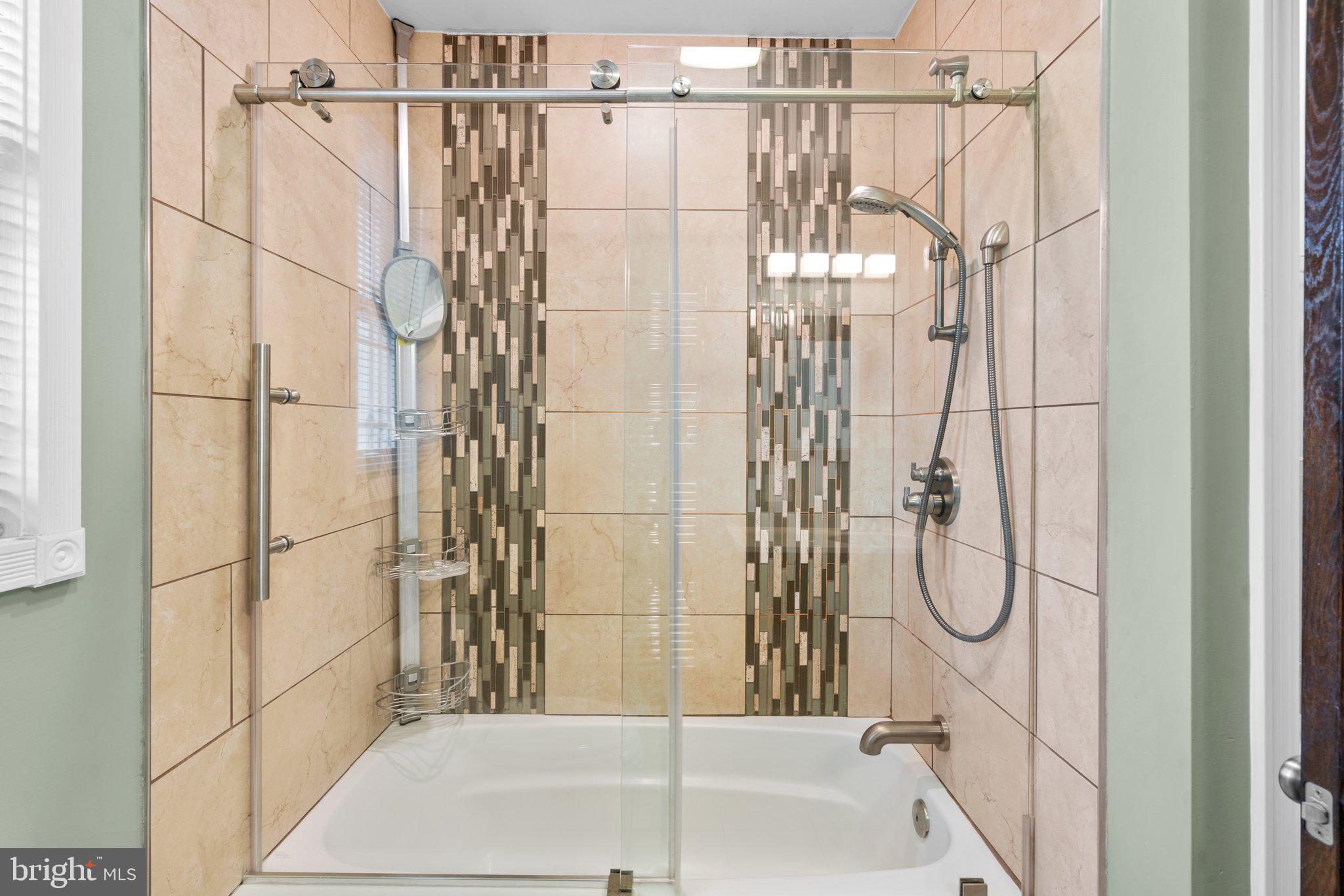 3814 Cedarhurst Road Baltimore, MD 21206 - Photo 24 of 38